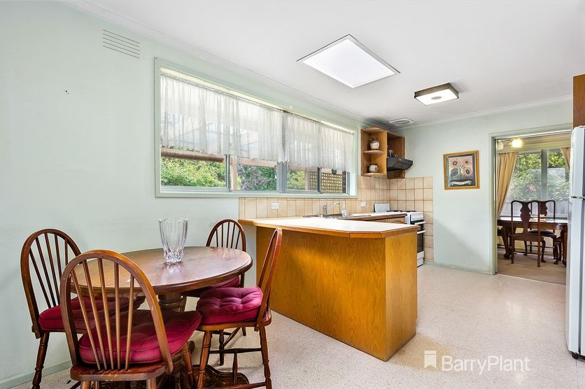 54 Worthing Avenue, Doncaster East