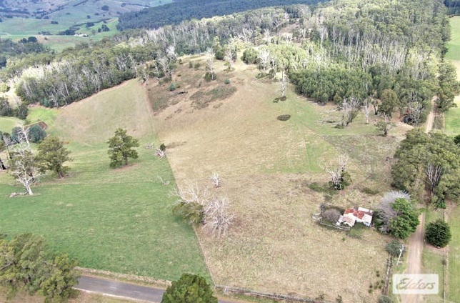 710 Forresters Road, Hallston